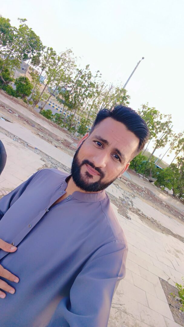 Boy seeking Rishta from Karachi